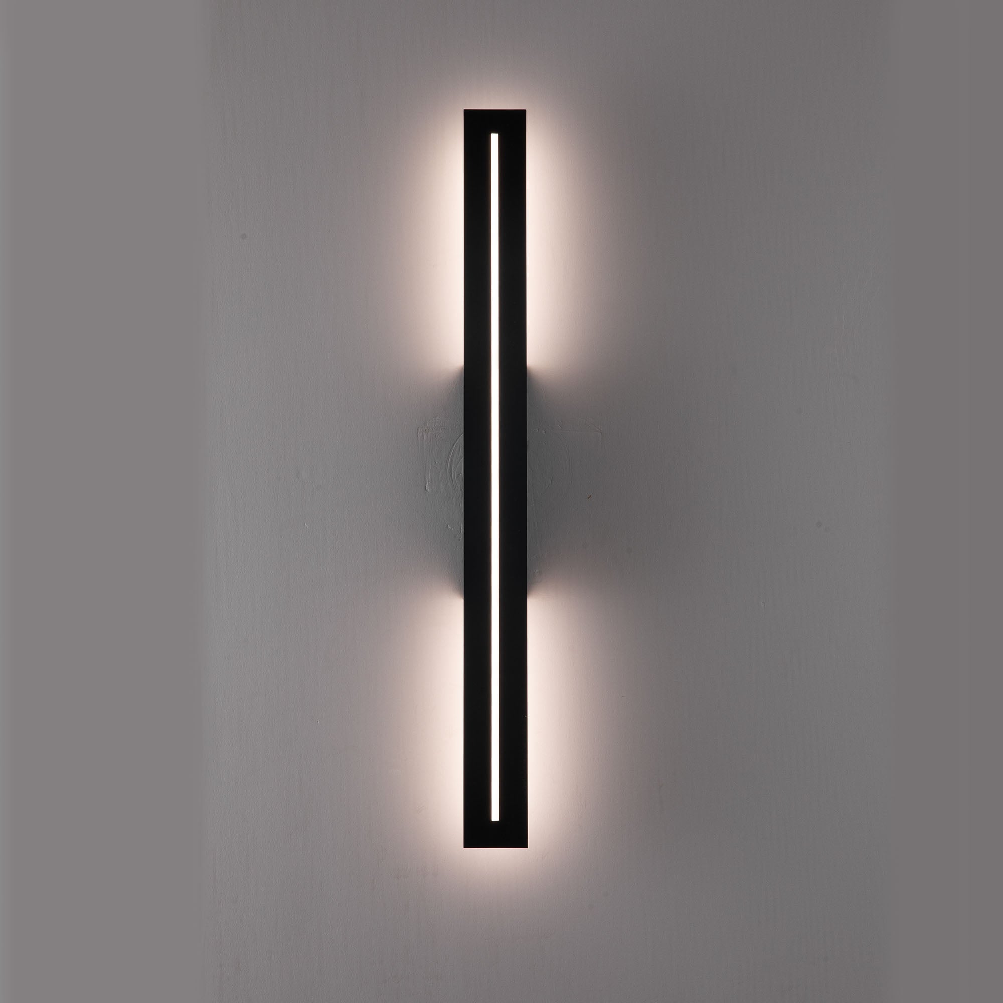 Edgar Black 12W CCT IP54 610mm External Wall Light