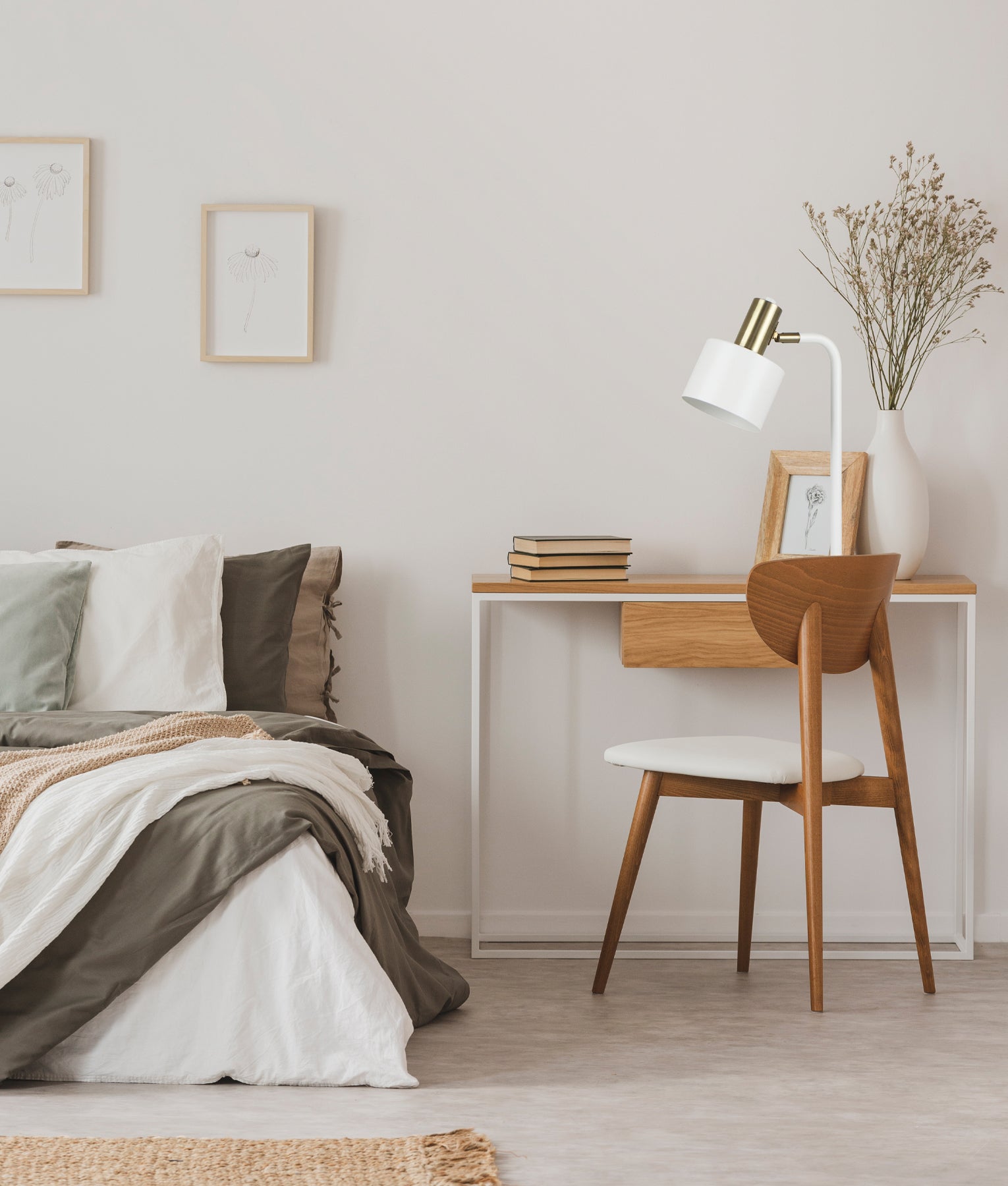 FLOTAR: Interior Cylinder Iron Shade with Antique Brass Highlight Table Lamps