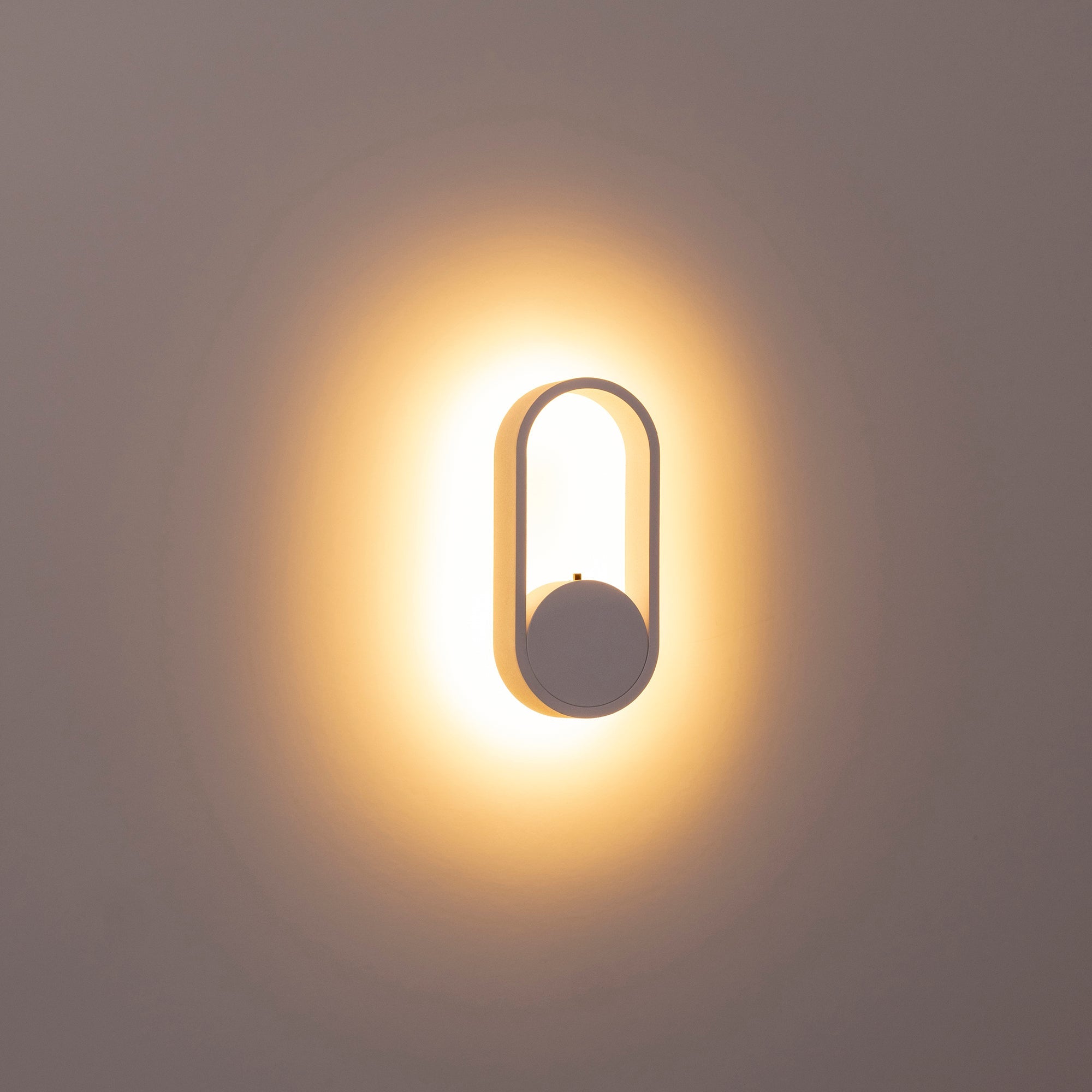 HV8080T-WHT - Ovale White Wall Light