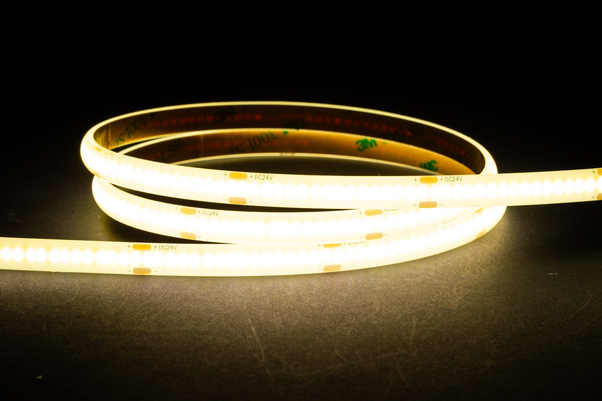 HV9760-IP54-320-4K - 4.8w IP54 24v DC 4000K COB Dotless LED Strip