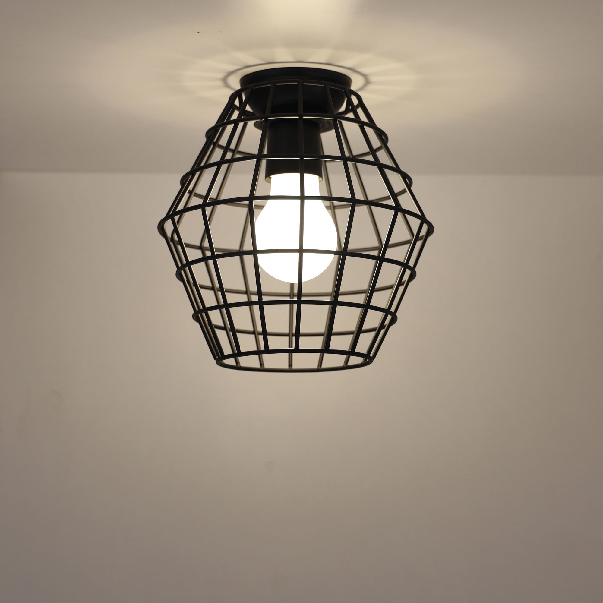 Maci.18 Black Wire Retro Industrial DIY Shade