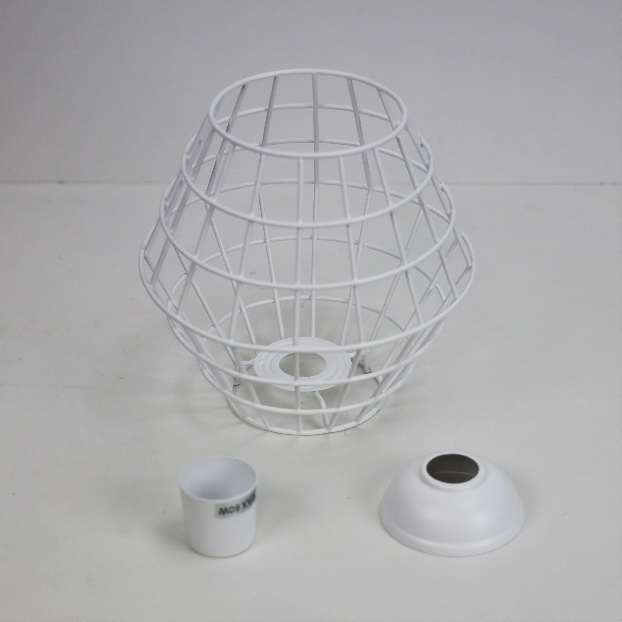 Maci.18 White Wire Retro Industrial DIY Shade