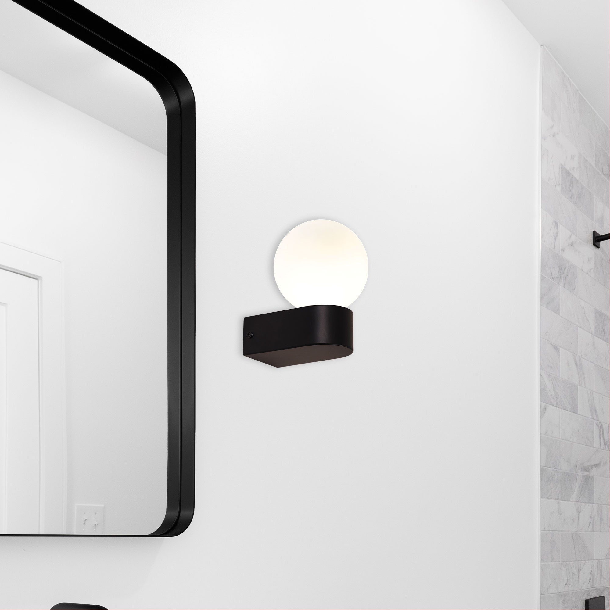 Minne Black & Opal IP44 G9 Wall Light