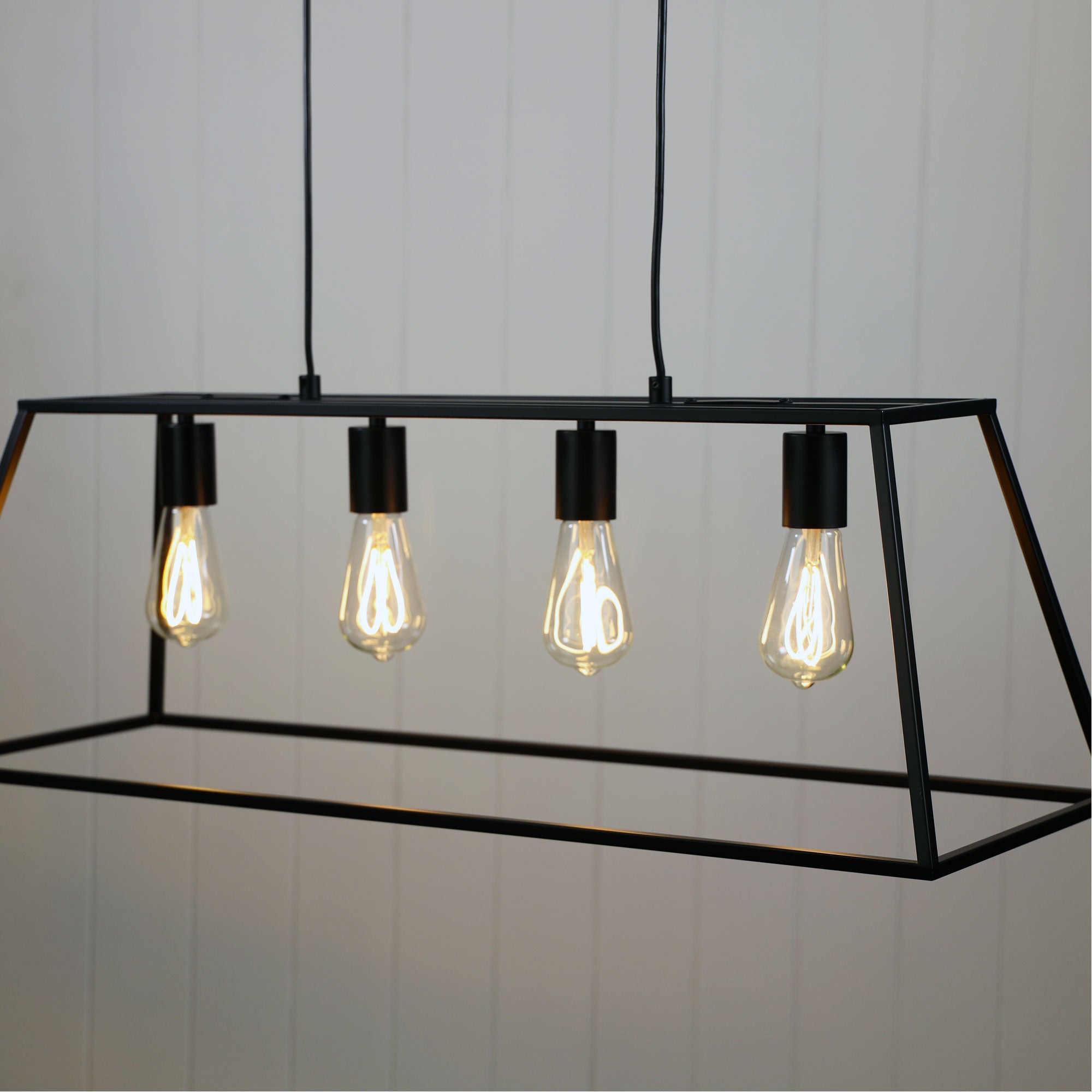 Wainscott.4 Black 4 Light Hamptons Style Classic Pendant