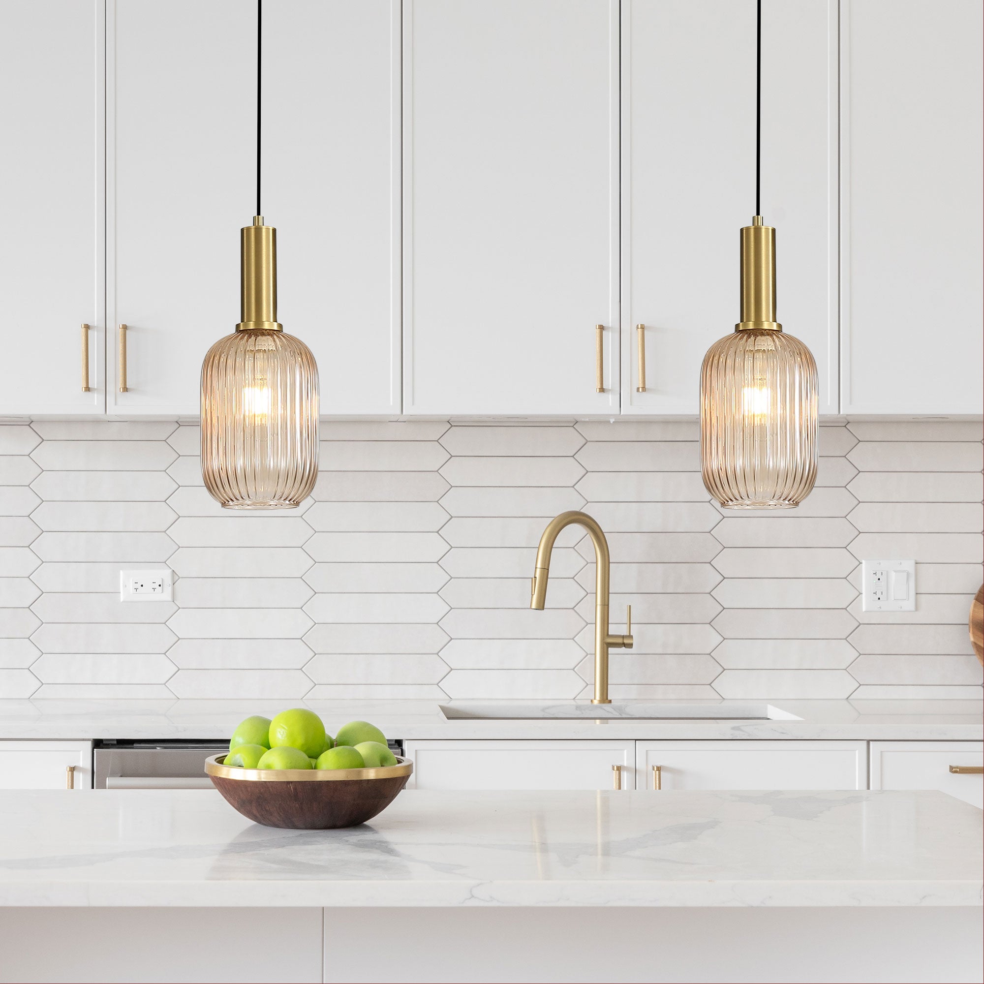 Luxe.130 Amber Ribbed Glass Pendant Light