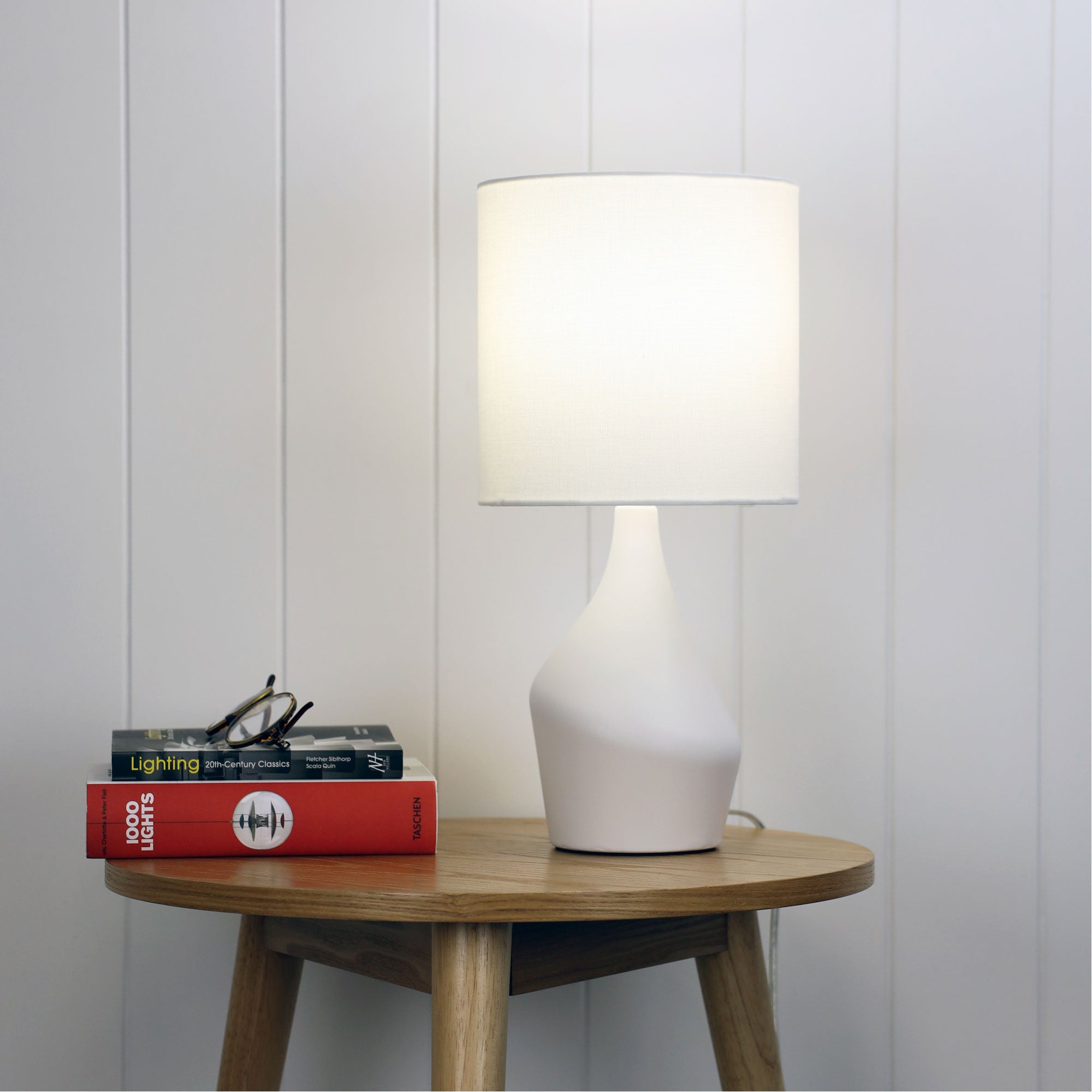 Zale White Ceramic & White Fabric Table Lamp