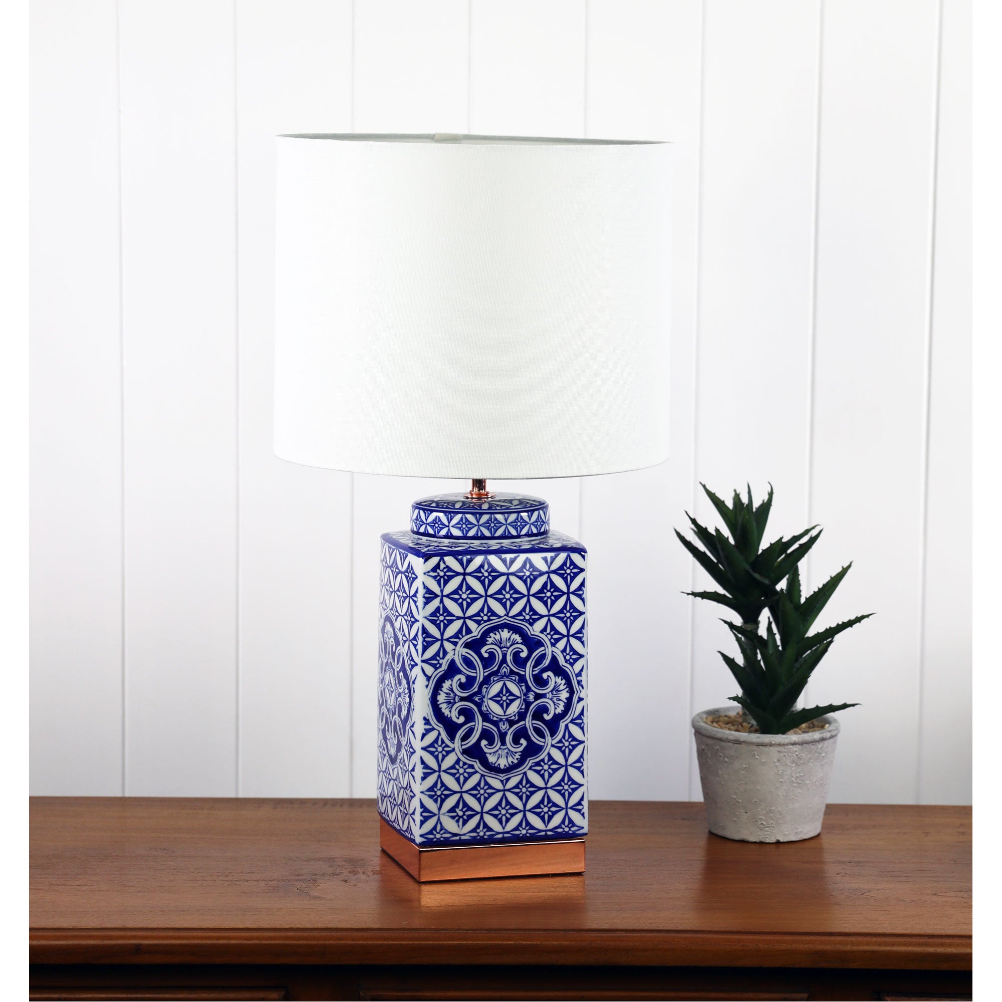 Xian Blue Ceramic & White Fabric Table Lamp