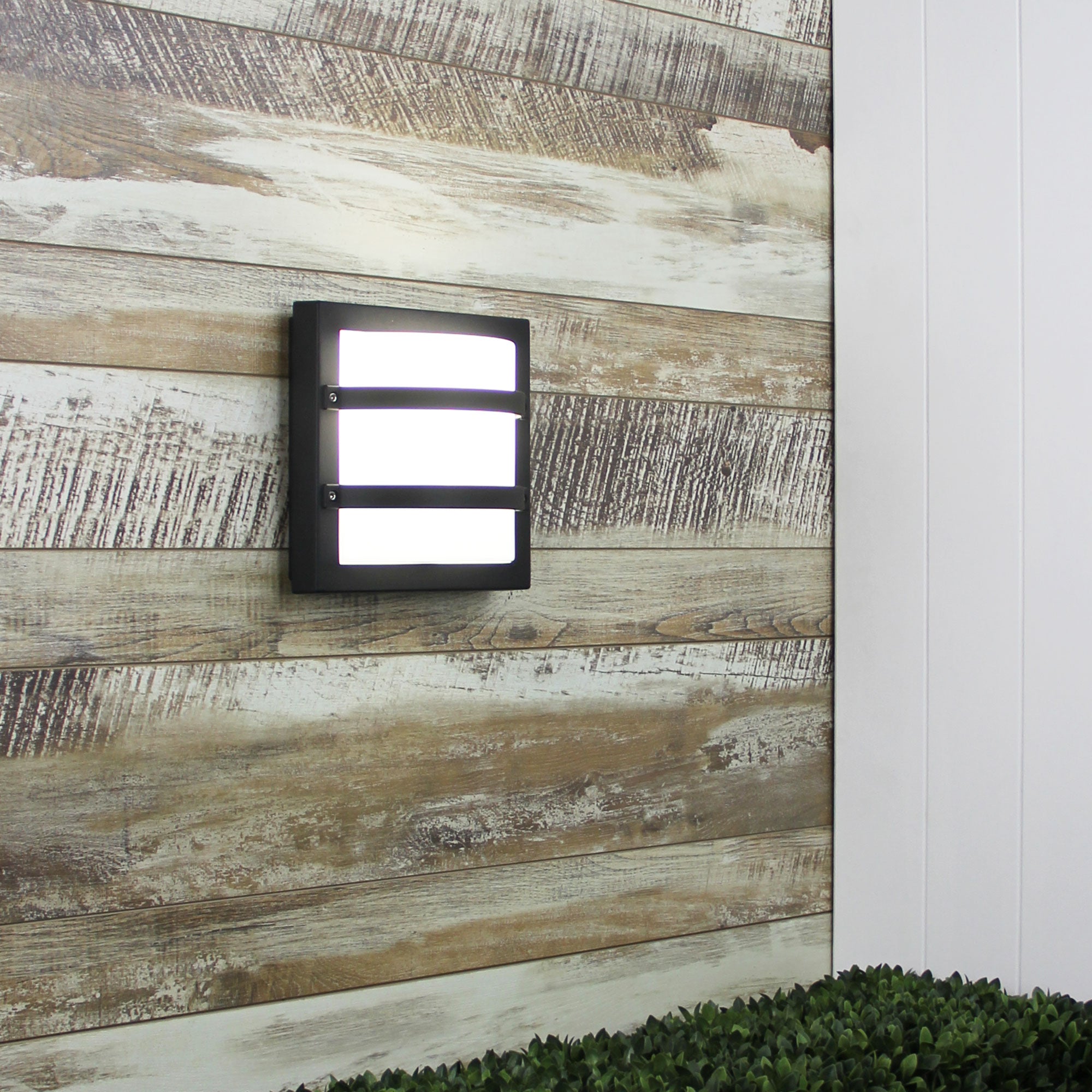 Largo Black E27 IP65 Premium Outdoor Wall Light