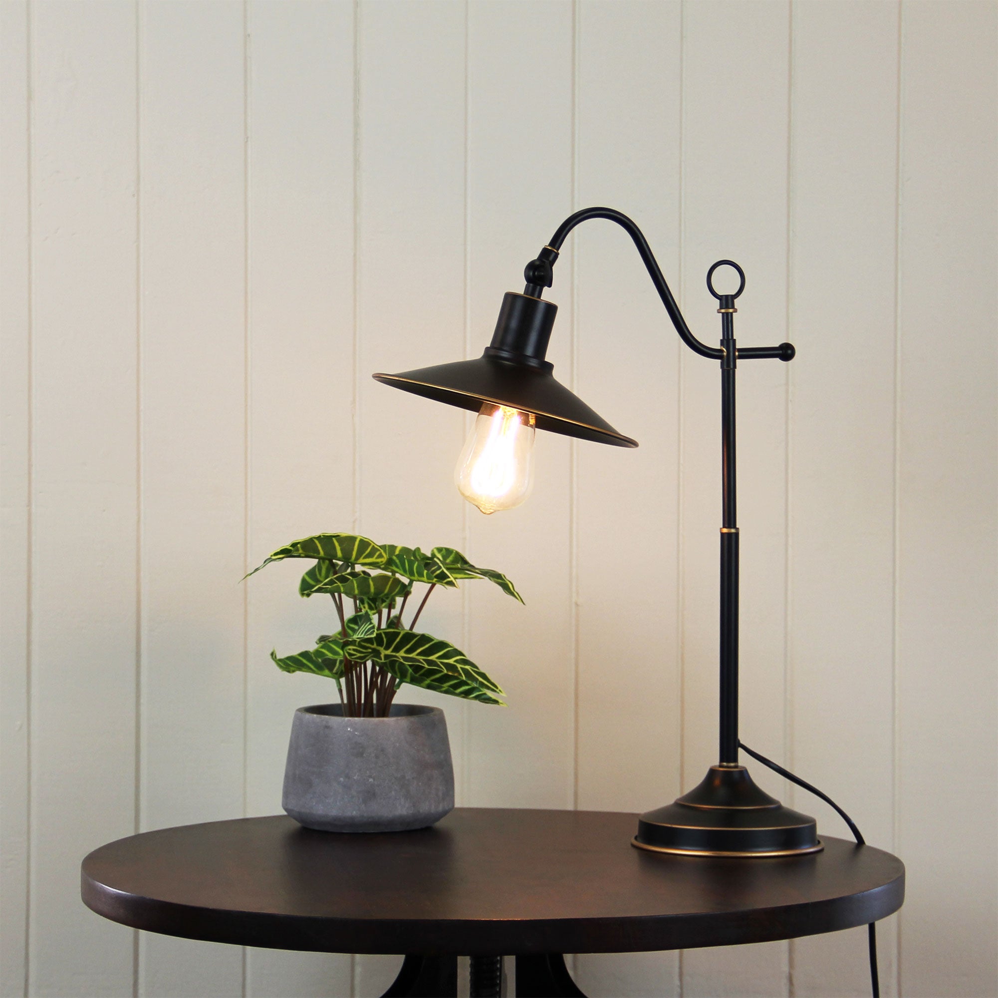 Boston Rubbed Bronze E27 Retro Industrial Table Lamp