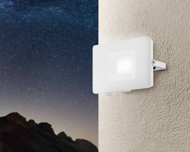 Faedo IP65 20W LED White Flood Light with Plug in Cool White