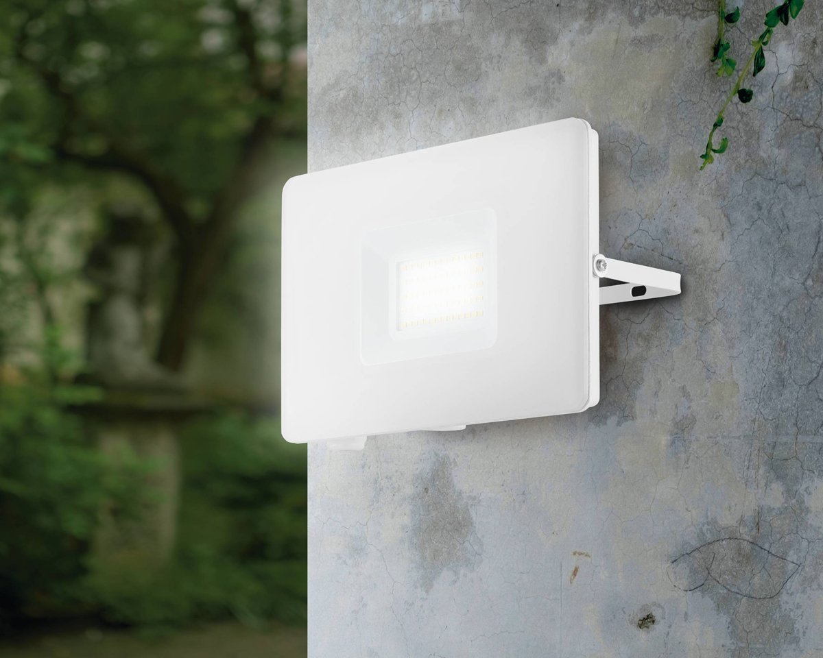 Faedo IP65 50W LED White Flood Light with Plug in Cool White