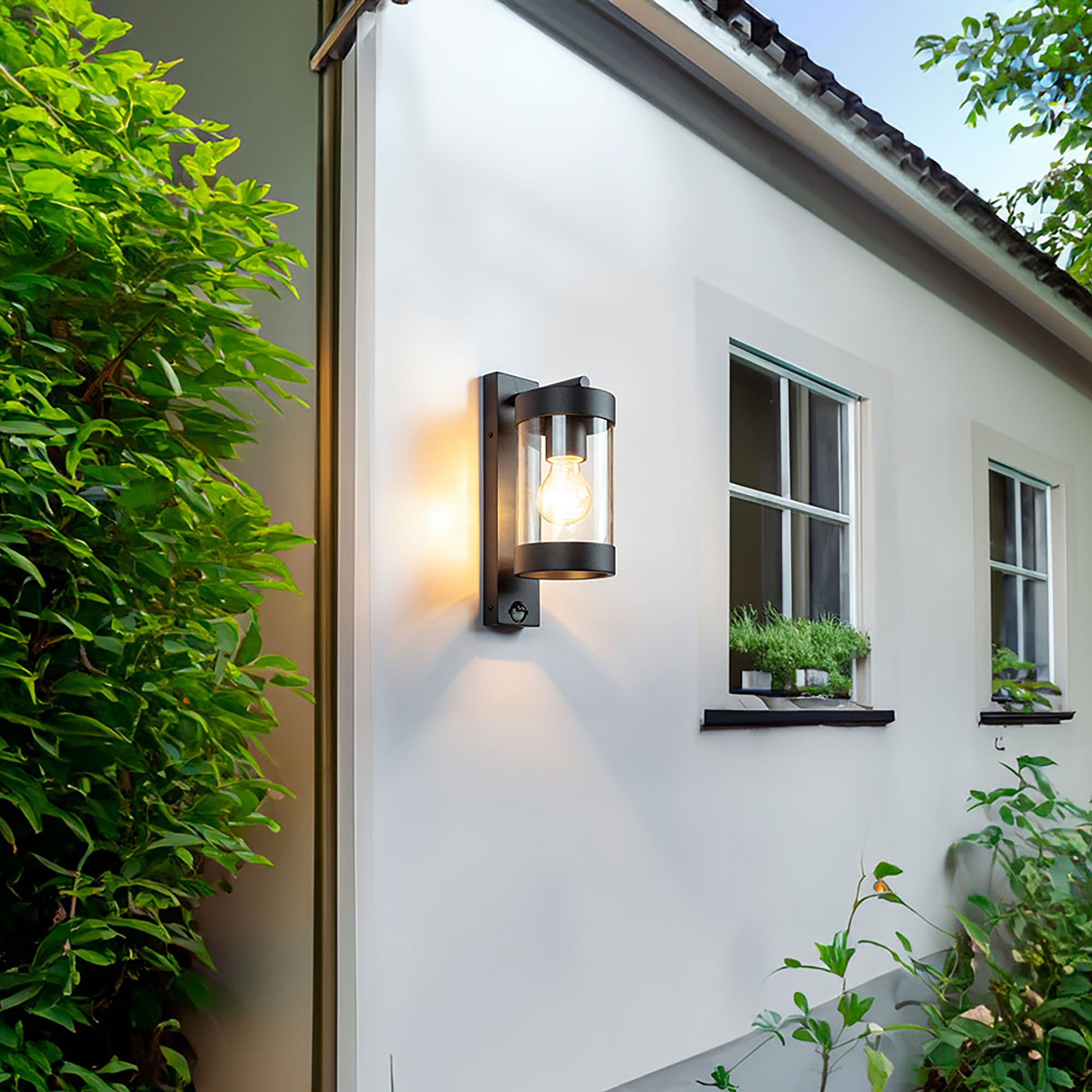 Frenchy Black with Sensor IP43 Exterior Wall Light