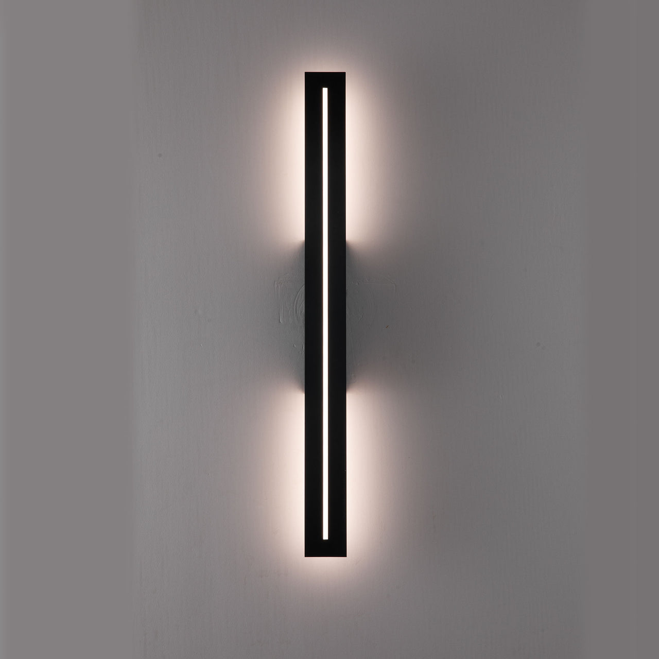Edgar Black 12W CCT IP54 610mm External Wall Light