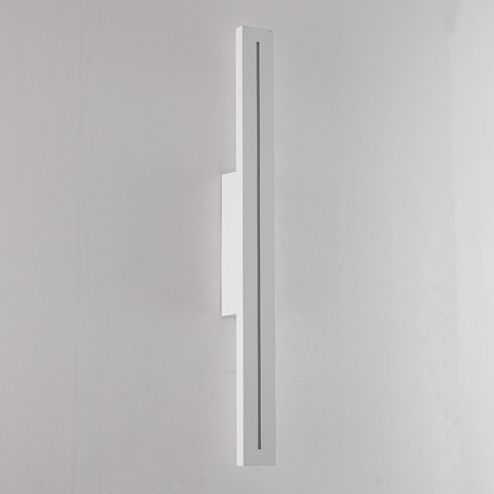 Edgar White 12W CCT IP54 610mm External Wall Light