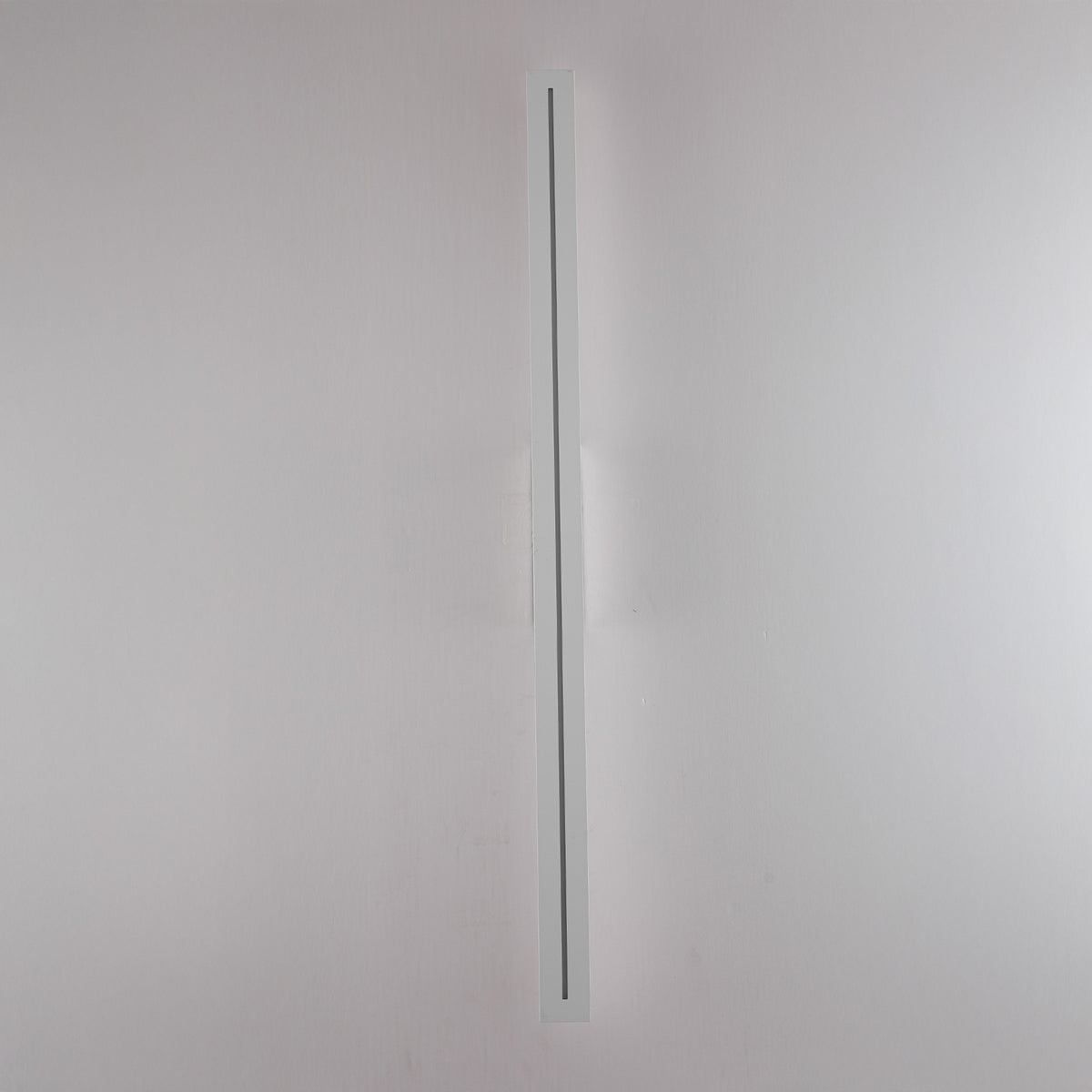 Edgar White 26W CCT IP54 1000mm External Wall Light