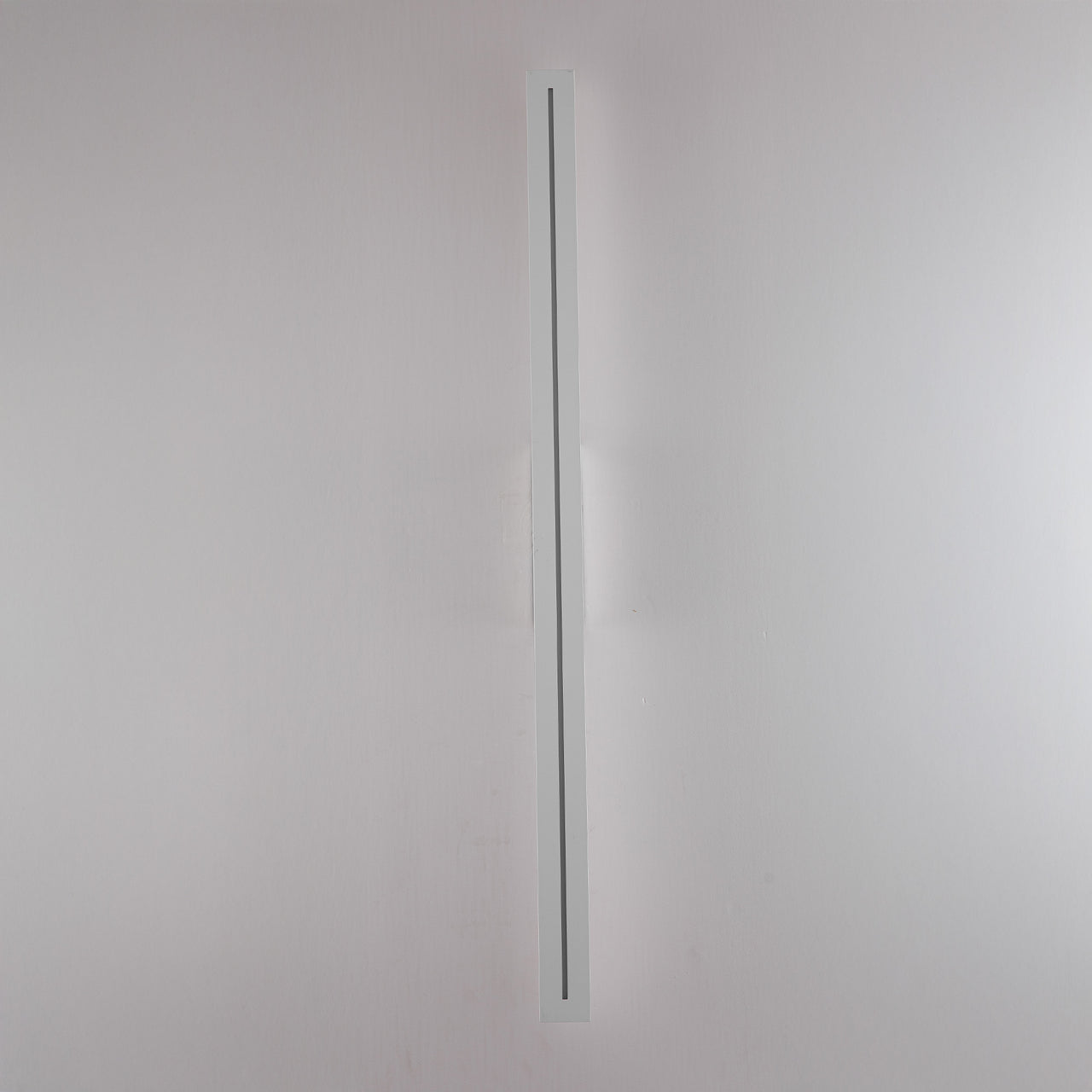 Edgar White 26W CCT IP54 1000mm External Wall Light