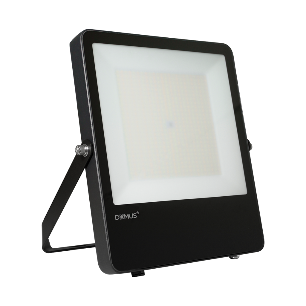 blaze pro 100 150 200w led box floodlight f p blk blaze pro 200