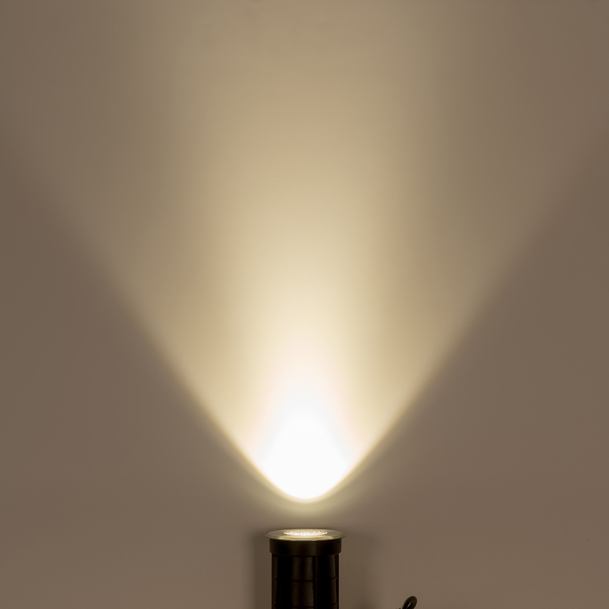 HV1831T-12V | HV1831T-240V - Klip 316 Stainless Steel 7w LED Inground Light