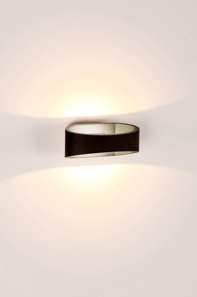 Luxe 9w Tri-Color LED Black Up and Down Wall Light