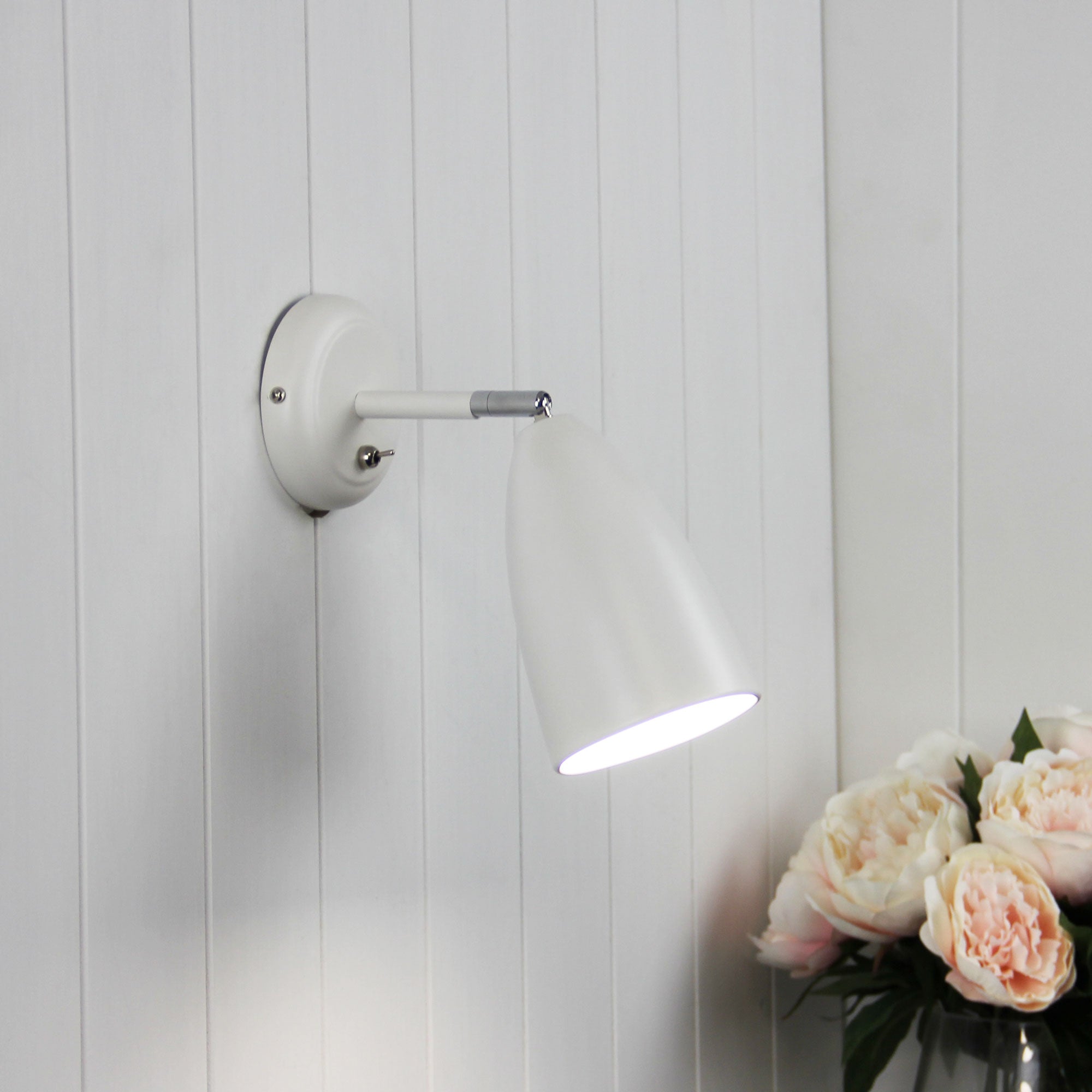 Salem White E27 Adjustable Wall Light with Switch