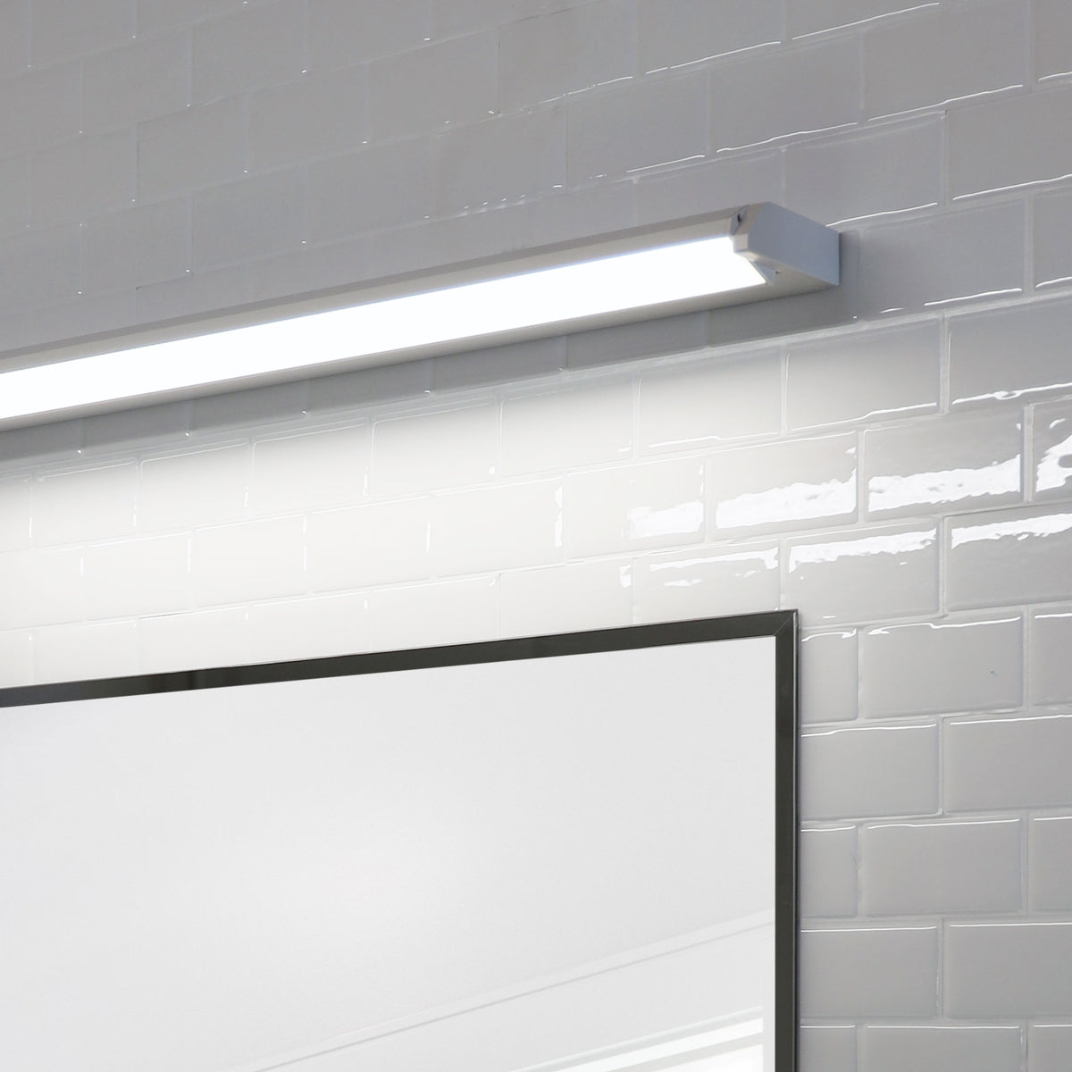 Mode 120 White 16.5W CCT 1230mm Adjustable LED Vanity Light