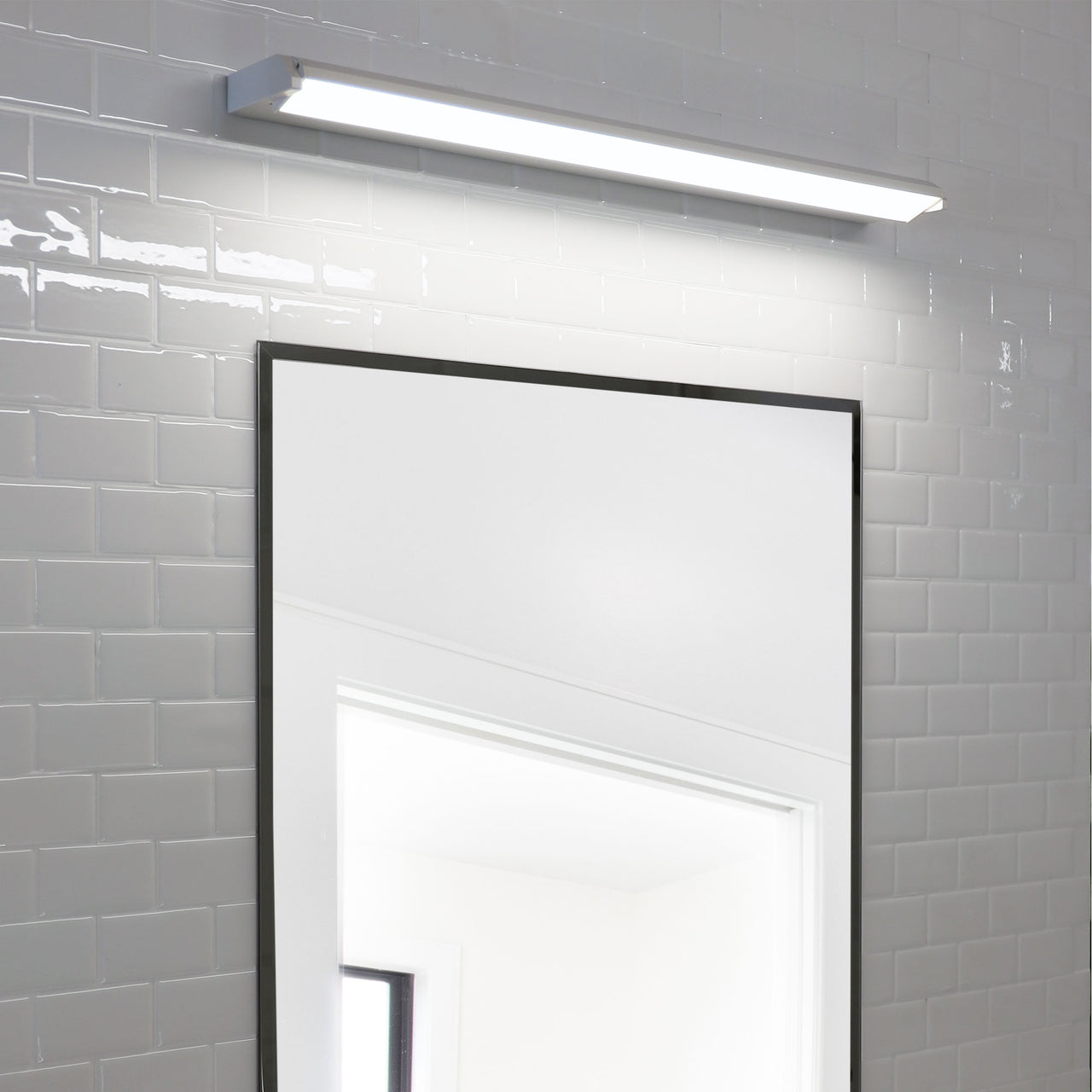 Mode.60 White 10W CCT 630mm Adjustable LED Vanity Light