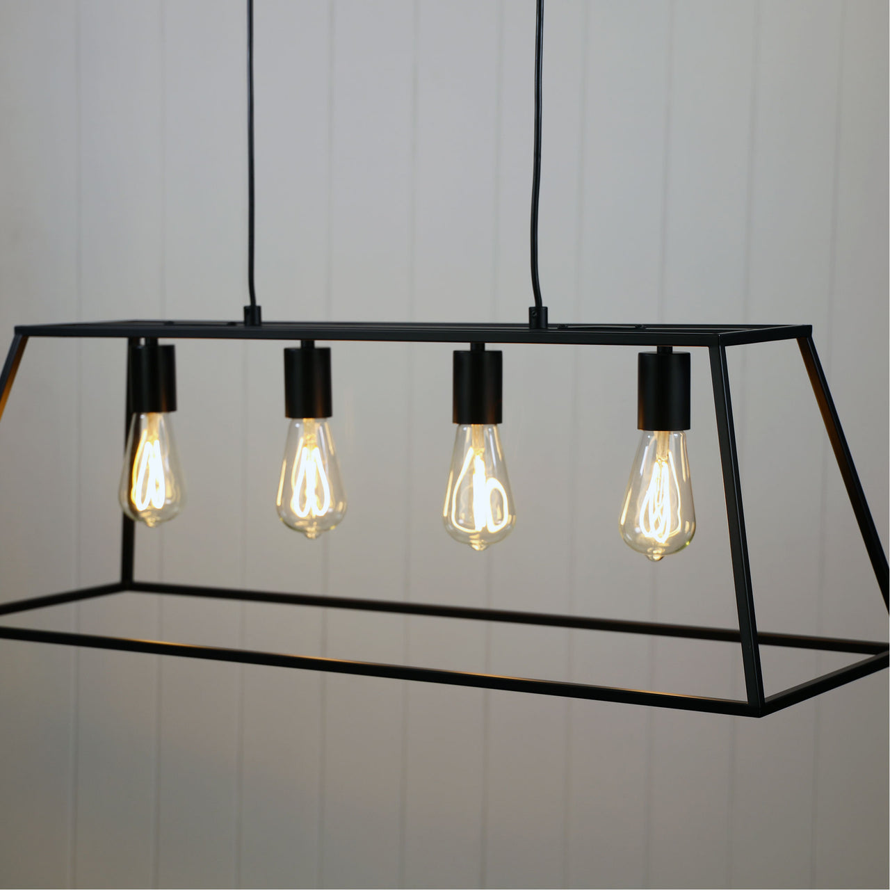 Wainscott.4 Black 4 Light Hamptons Style Classic Pendant