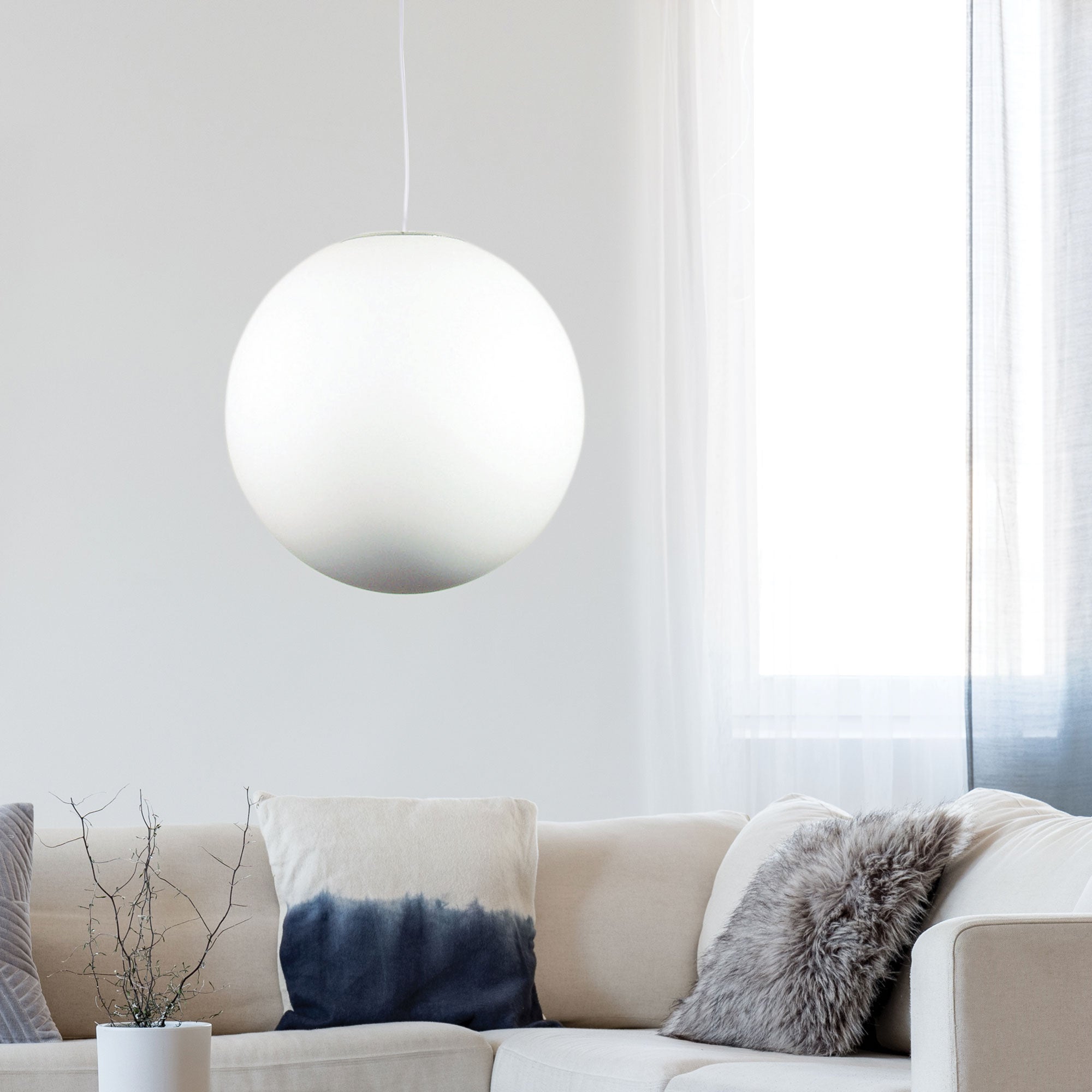 Phase.50 White Acrylic Sphere Pendant