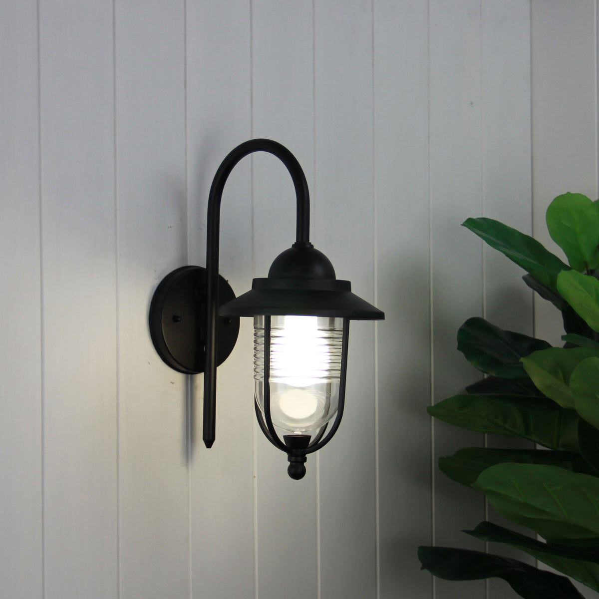 Domo Black E27 IP44 Contemporary Coach Light