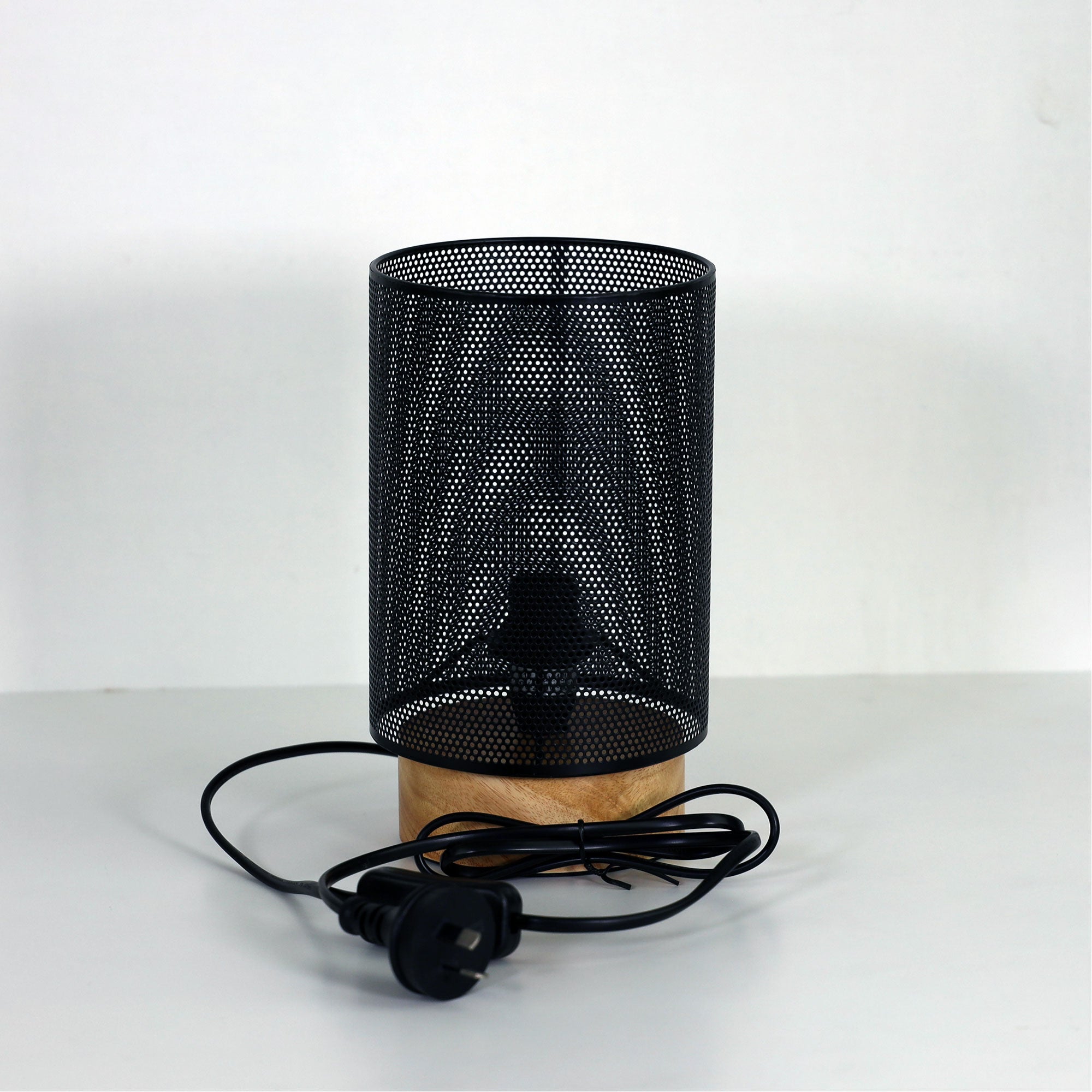 Lenny Matt Black Metal Mesh Table Lamp