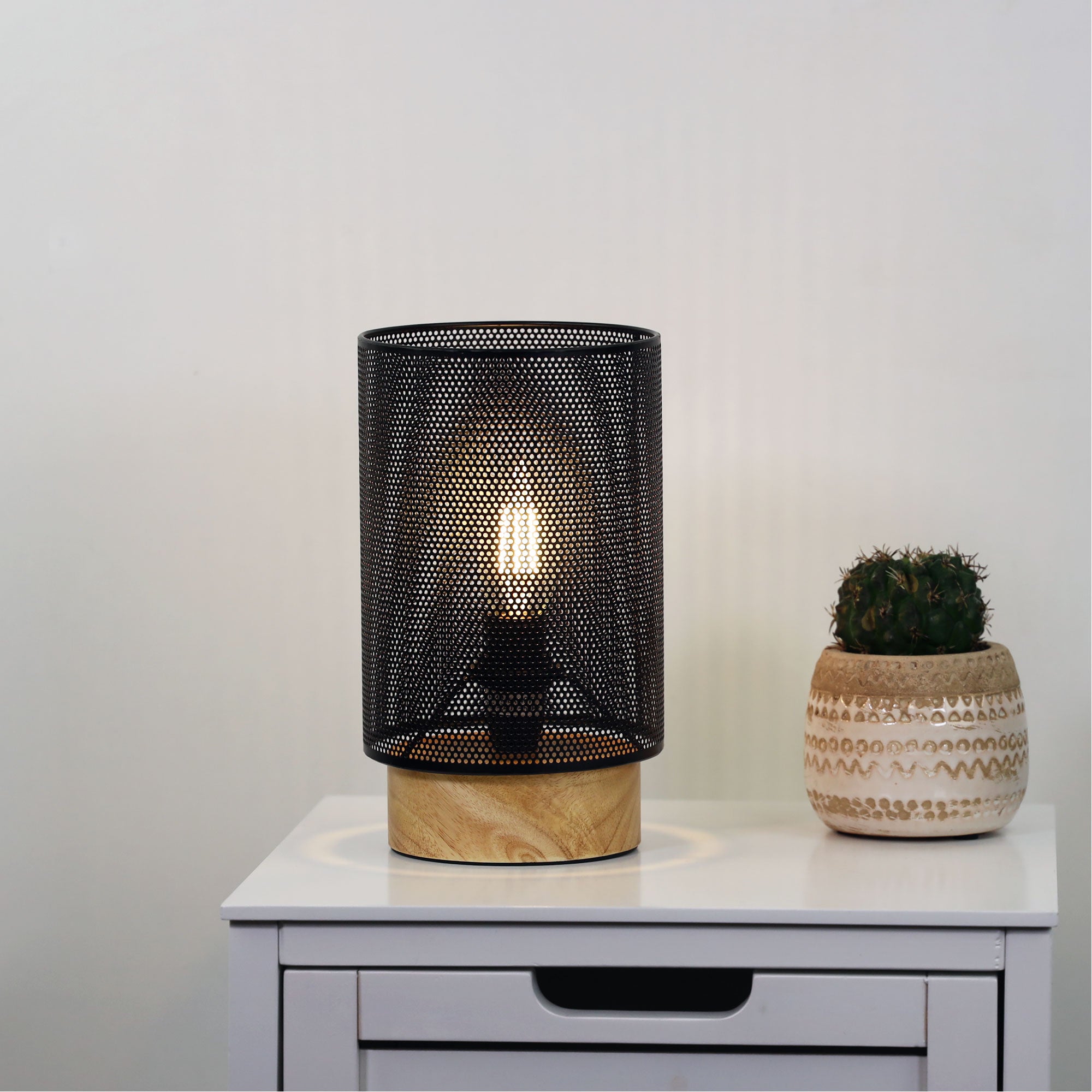 Lenny Matt Black Metal Mesh Table Lamp