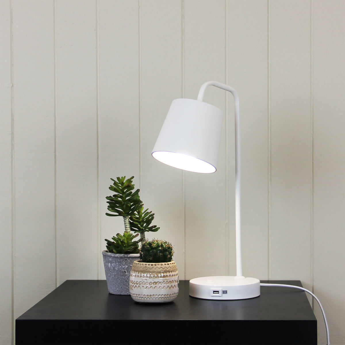 Henk White Metal Desk Lamp With USB Socket