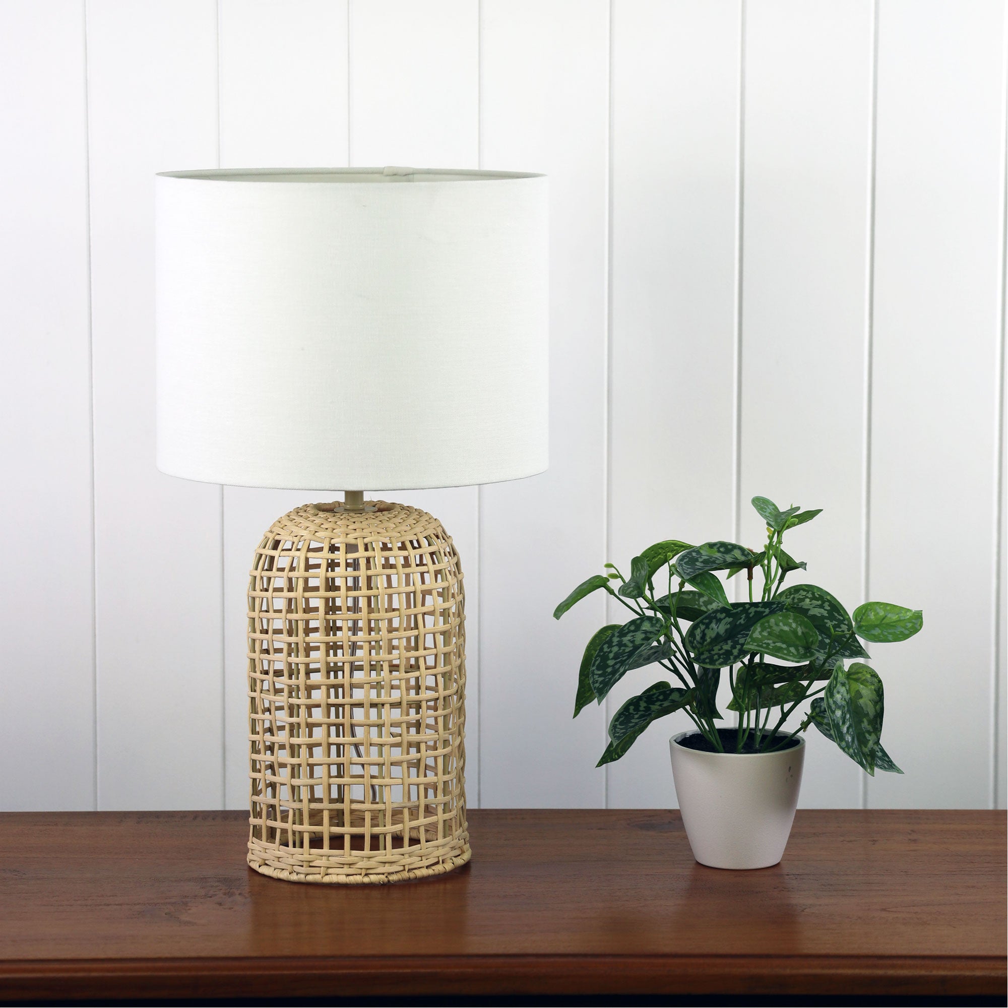 Brizo Rattan & White Fabric Table Lamp
