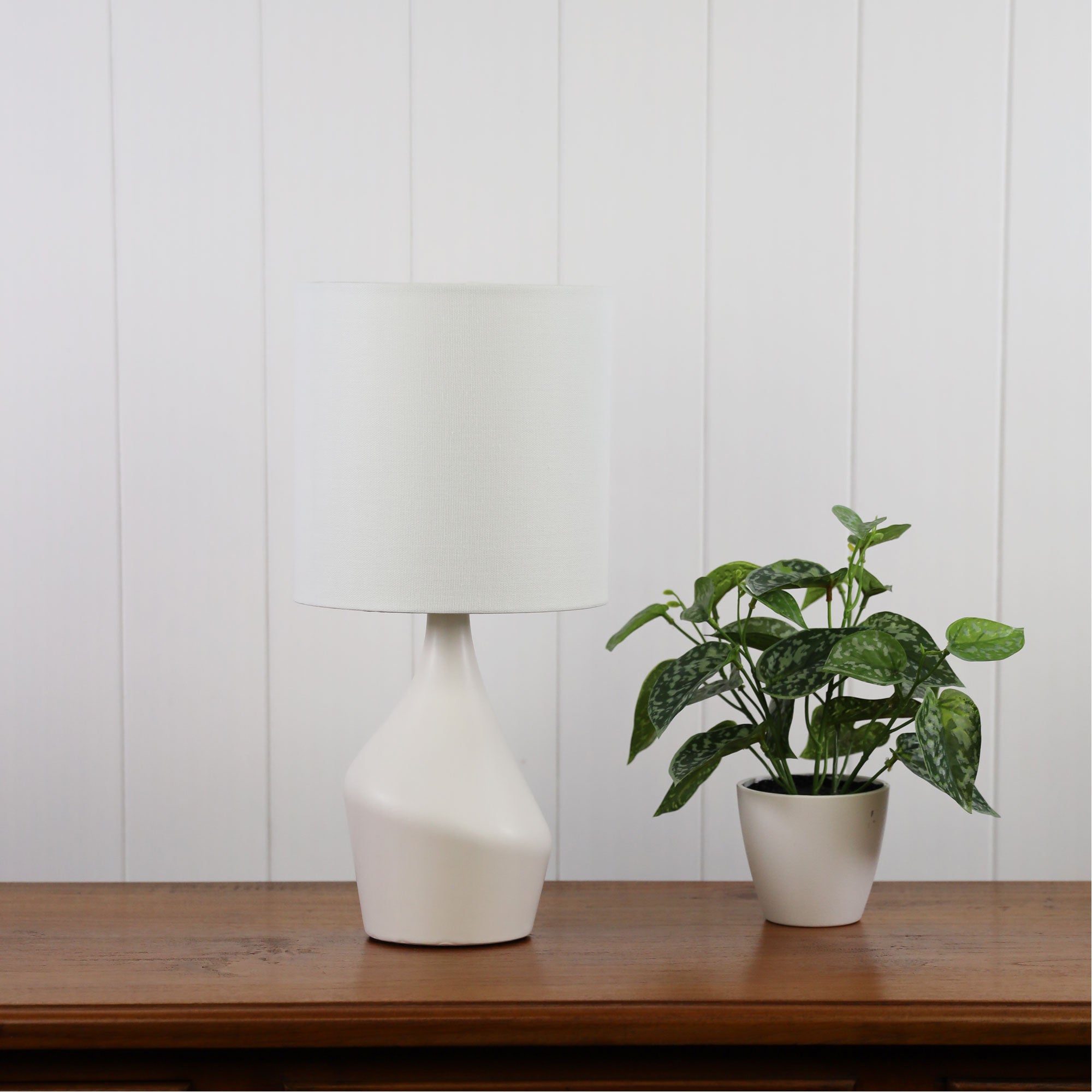 Zale White Ceramic & White Fabric Table Lamp