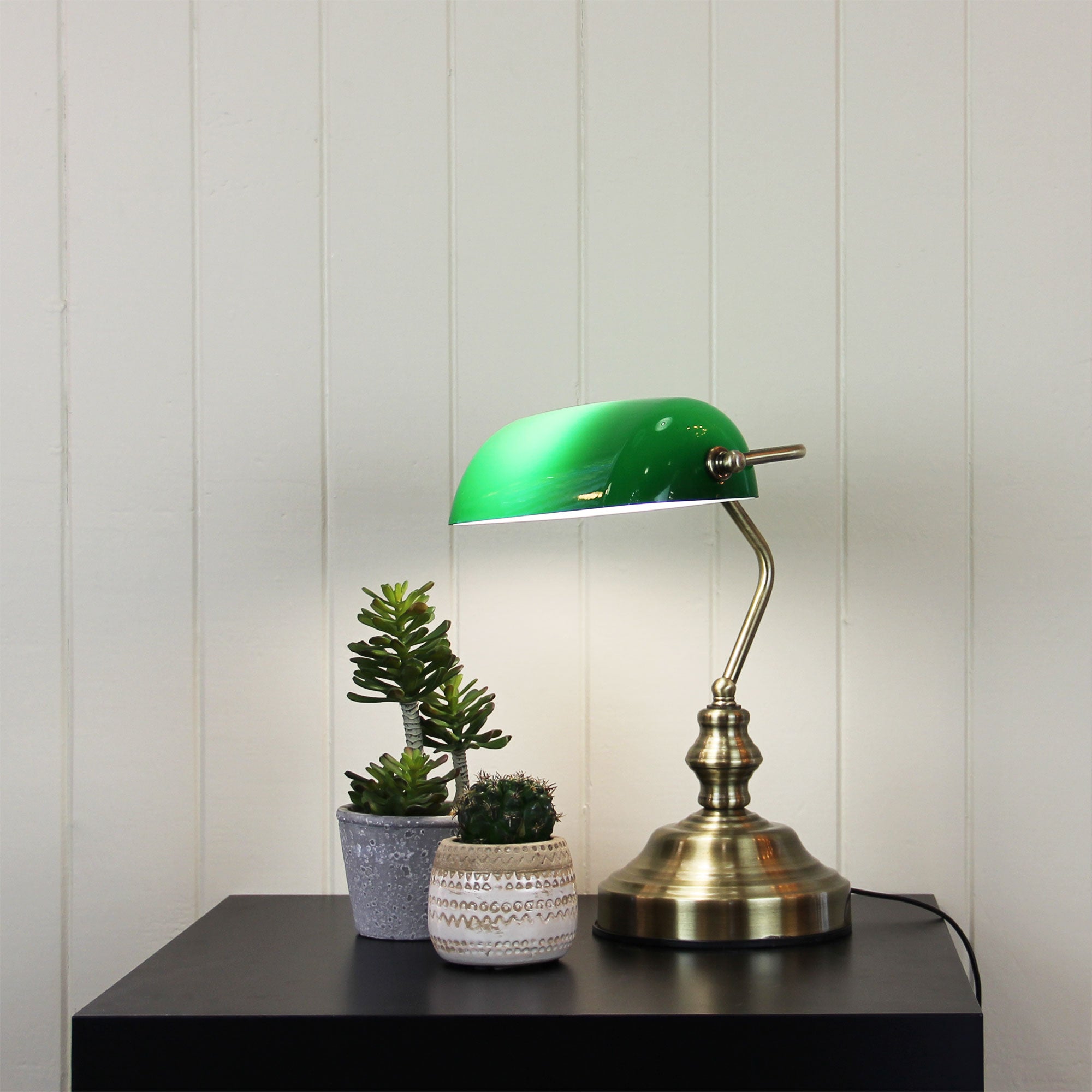Bankers Switched Antique Brass & Green Glass Shade Table Lamp