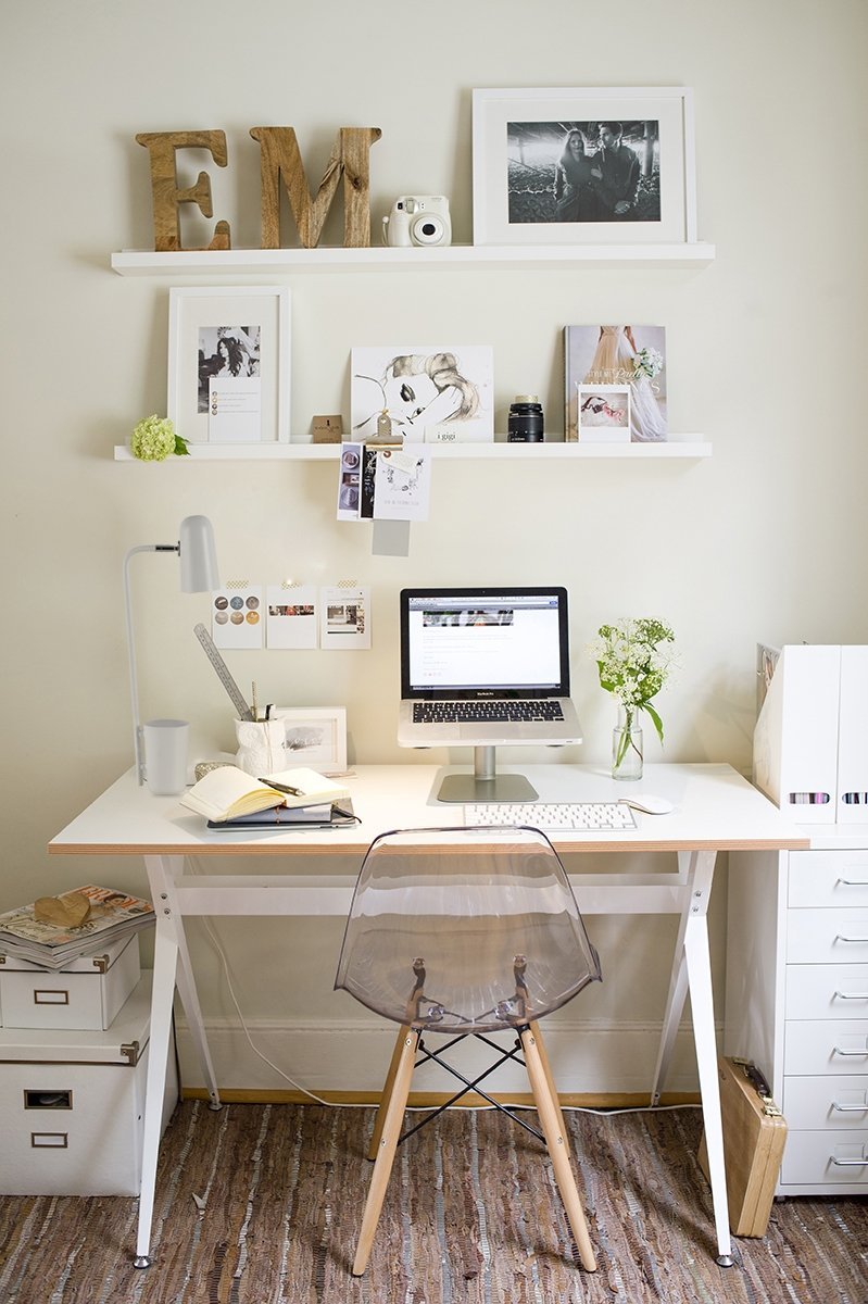 Pastel Table Lamp in Matt White