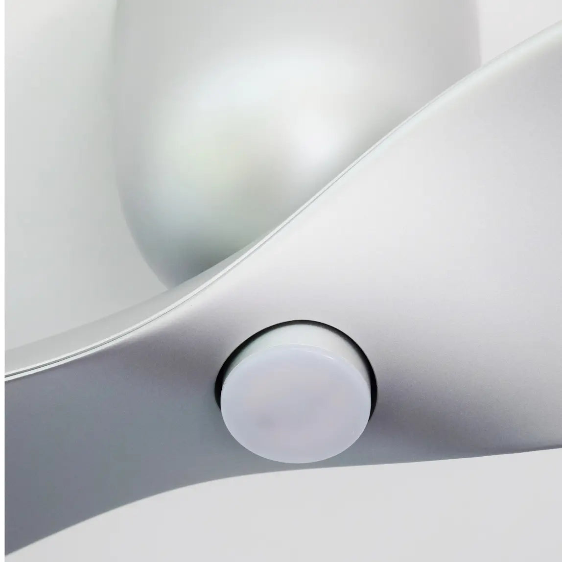 AE+2 Two Blade Light Kit Including Hub Plate (3K) Suits 43, 50 & 60"