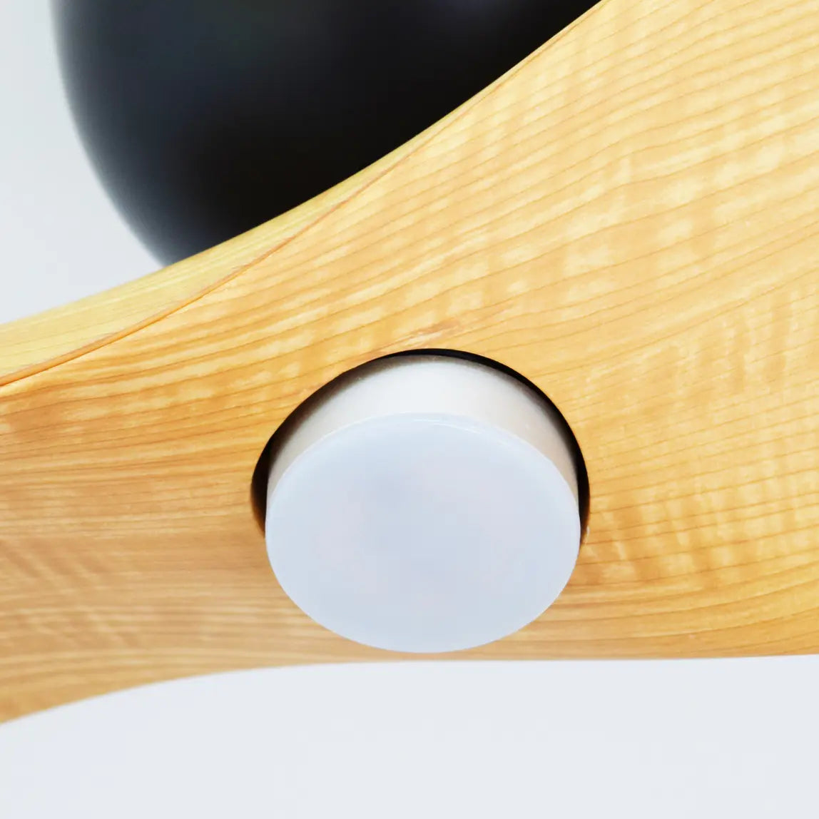 AE+2 Two Blade Light Kit Including Hub Plate (3K) Suits 43, 50 & 60"