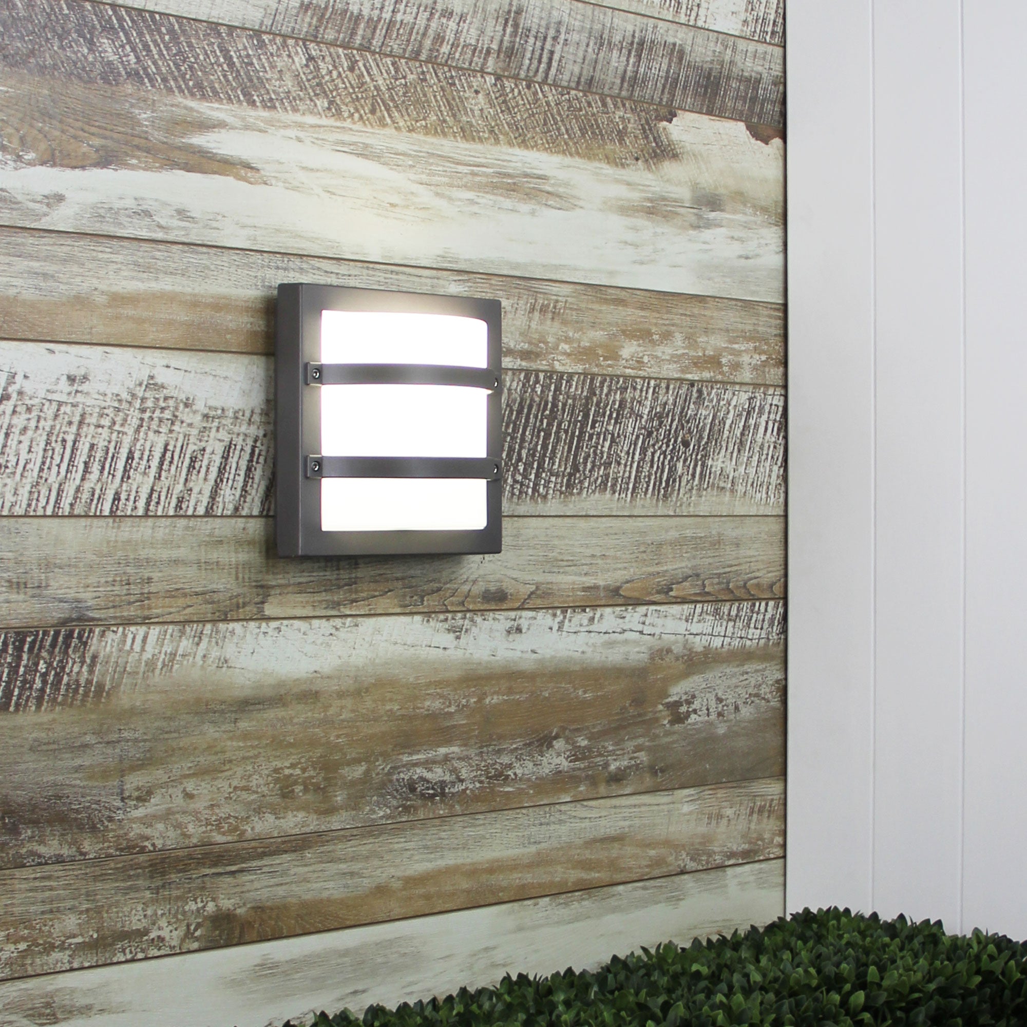 Largo Graphite E27 IP65 Premium Outdoor Wall Light